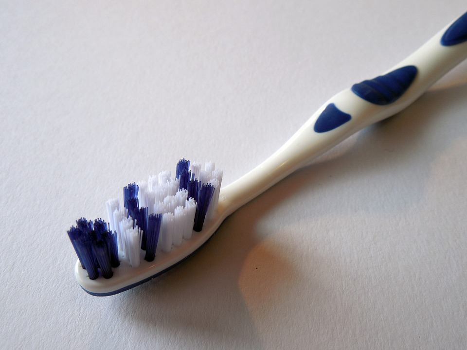 toothbrush-674650_960_720